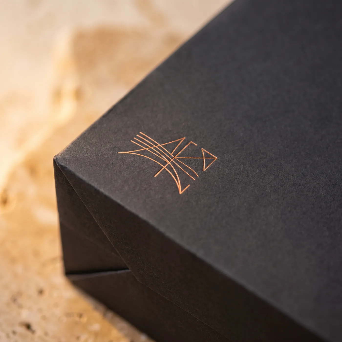 Marquage dorure cuivre sur carton soft-touch